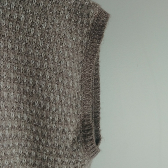 Russ Sweater Vest - Picture 5 of 6
